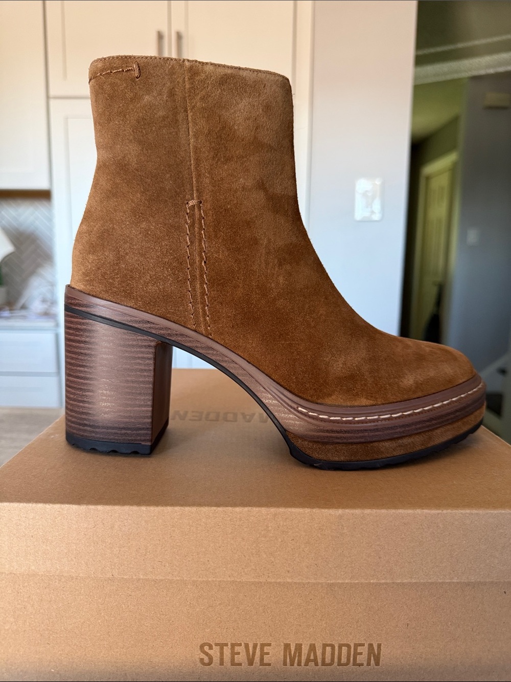 Steve Madden Shaniya Tan Suede Platform Ankle Boot - New still in packaging/box
